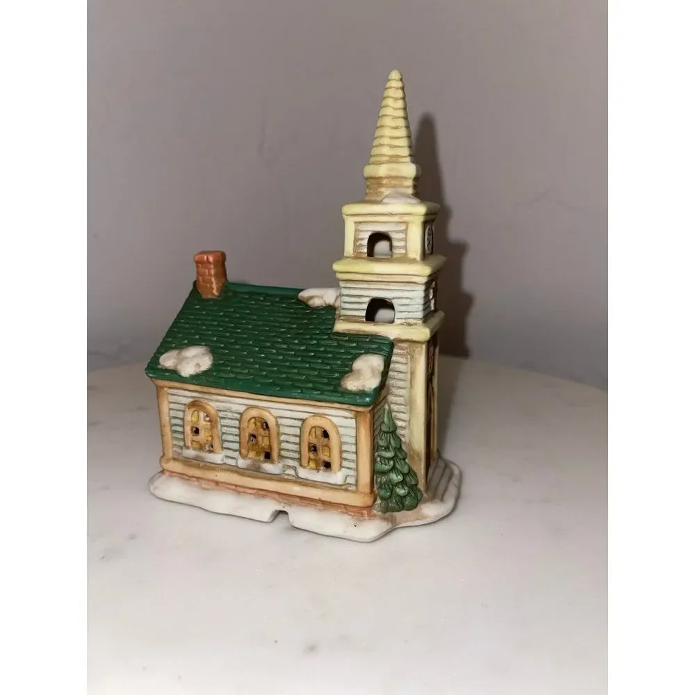 Vintage 1992 Handpainted Porcelain Christmas‎ Bisque Olde Town Village Church